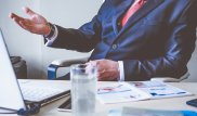 Директора компании оштрафовали за брань на работе в Актау