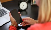 От чего готовы отказаться люди ради смартфона