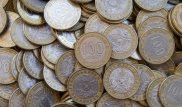 359 тенге за доллар: нацвалюта держится на плаву