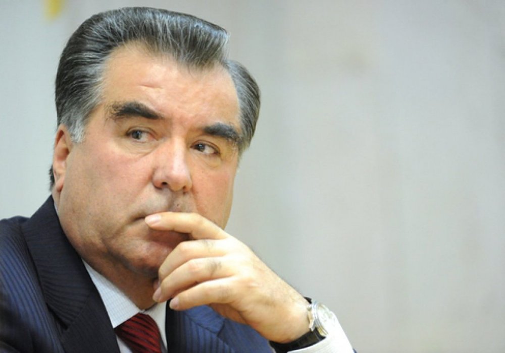 Президент Таджикистана наградил своего 30-летнего сына орденом