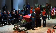 Тысячи людей пришли проститься с Иосифом Кобзоном в Москве