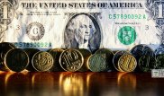 Тенге опустился до 370 за доллар в обменниках