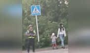 "Машет дулом автомата как шашкой": видео объяснили в полиции Карагандинской области