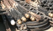 Вандалы разграбили могилы в Атырау