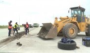 Новый автобан растрескался в Карагандинской области