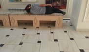 Спавших в фойе театра в Шымкенте полицейских привлекут к ответственности