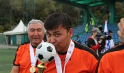 На чемпионате Казахстана по футболу в Алматы определилась лучшая команда врачей