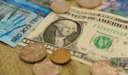 Курс нацвалюты ослаб на три тенге на бирже