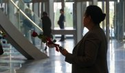 "Розы, селфи и WhatsApp". Как в Астане поздравили учителей