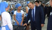 "Голые будете сидеть". Назарбаев призвал поддержать собственные товары
