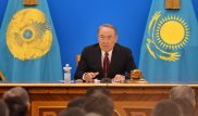 Назарбаев пригрозил заменить казахстанских чиновников иностранцами
