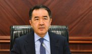 Сагинтаев поручил решить проблему тяжелых школьных рюкзаков