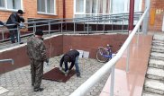 В недавно построенной больнице в СКО пошли трещины по стенам