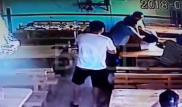 Избиение бизнесмена полицейскими в Атырау попало на видео
