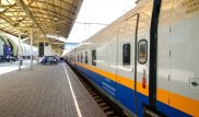 В КТЖ запустили телефон для жалоб на небезопасные поезда