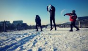 Не тает лед: Как избежать обморожения тела в предстоящий холод?