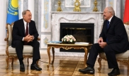 Лукашенко показал Назарбаеву свои ботинки