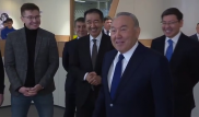 Назарбаев "нашел" для Сагинтаева помощников в изучении английского