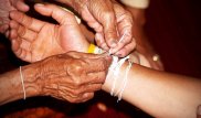 "Я не сдамся": китаянка дождалась пробуждения сына после 12 лет комы