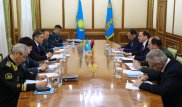 В Астане прошла встреча министров обороны Казахстана и Армении