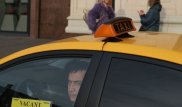 Таксист из Кыргызстана прождал 8 часов на улице, чтобы вернуть клиентке кошелек