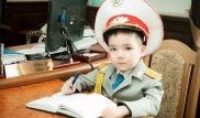 6-летний "генерал" из Павлодара удивил пользователей Сети