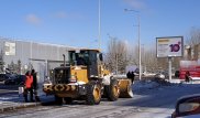 Около 2 тысяч человек чистят Астану от снега