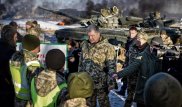 Порошенко обратился к НАТО: "Путин рассказывает миру сказки"