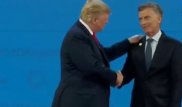 Побег Трампа с фотосессии попал на видео