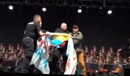Концерт ансамбля Александрова в Польше прервали лозунгом "Лапы прочь от Украины"