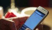 Компания пообещала 100 тысяч долларов тому, кто на год откажется от смартфона