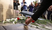 В Алматы возложили цветы к монументу Независимости