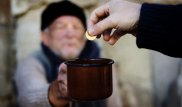 Штрафовать тех, кто подает попрошайкам, предложил мажилисмен