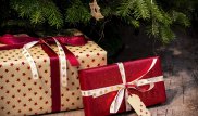 Как выбрать безопасные игрушки и сладости для детей