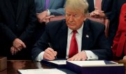 Трамп одобрил дизайн стального заграждения на границе с Мексикой