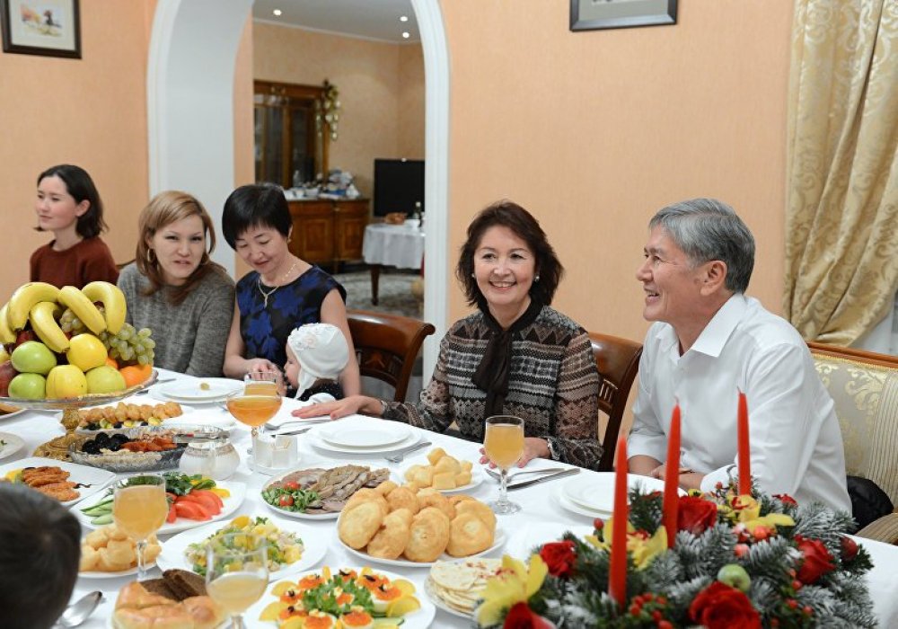 У бывшего главы государства Алмазбека Атамбаева шестеро детей. © sputnik.kg