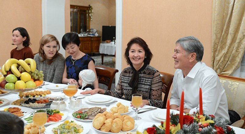У бывшего главы государства Алмазбека Атамбаева шестеро детей. © sputnik.kg