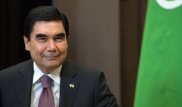 Бердымухамедов поздравил туркменов с Новым годом стихами собственного сочинения