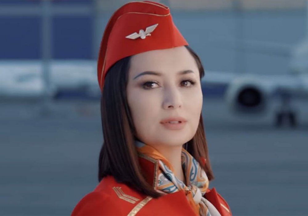 Мадина Садвакасова, кадр из видео "Жұлдыздармен сырласу"