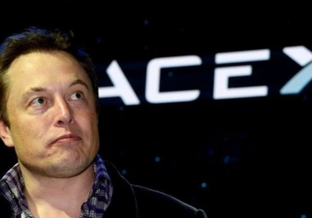 SpaceX сократит 600 сотрудников