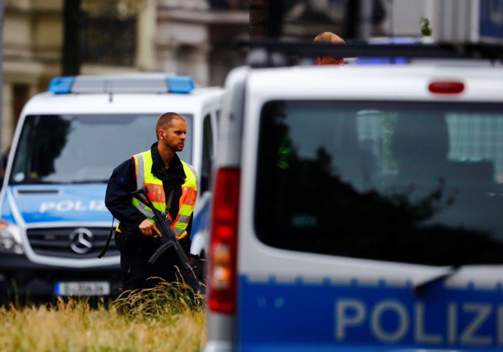 В Германии беженец напал на беременную: ребенок погиб