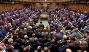 Парламент Великобритании отверг план Мэй по Brexit