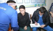 Избитая матерью школьника учительница потребовала 4,5 миллиона тенге