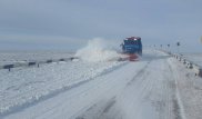 В "КазАвтоЖол" ответили на жалобы о плохой расчистке трасс от снега
