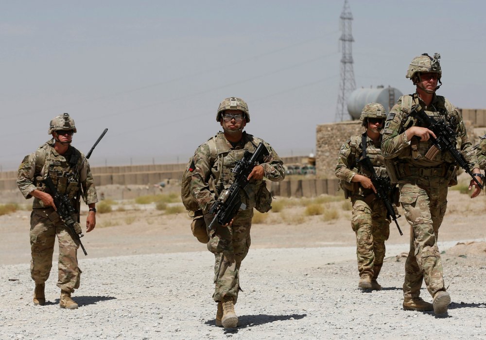 США и талибы договорились закончить войну в Афганистане - Reuters