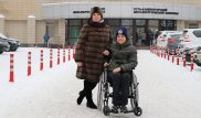Подъемник вместо iPhone: как мама девушки-инвалида получила неожиданный подарок