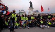 Почти 60 тысяч человек приняли участие в протестах "желтых жилетов" во Франции