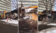Крупное кафе снесли в центре Алматы
