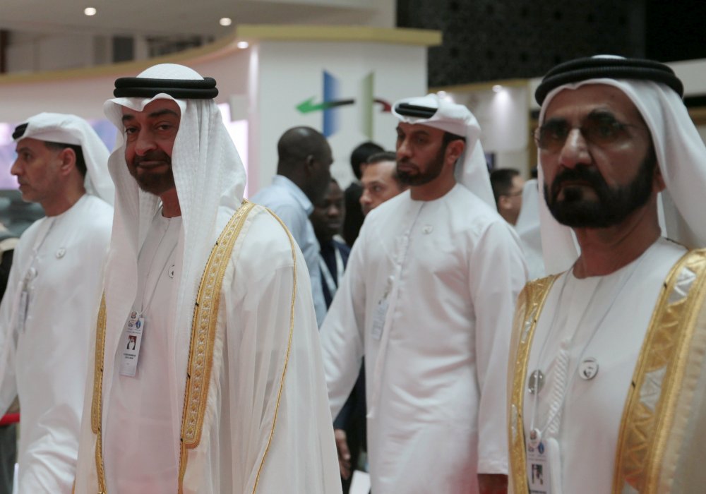 Правитель ОАЭ Халифа ибн Зайд Аль Нахайян и члены правящей семьи. REUTERS/Christopher Pike©
