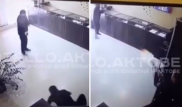 В Сети появилось видео перестрелки в актюбинском ломбарде